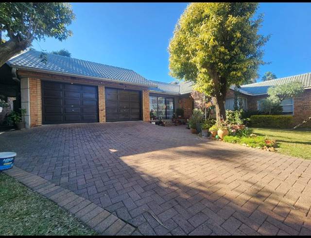 4 BEDROOM HOUSE FOR SALE IN GLENVISTA